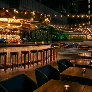 Moxy Nyc Times Square Hotel